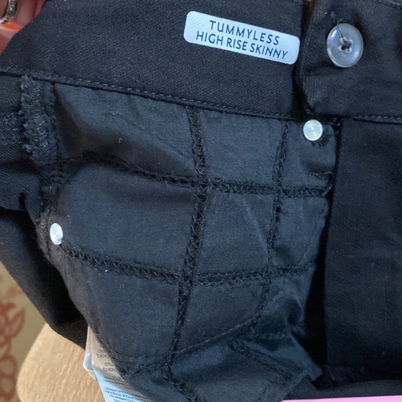 Seven7 High Rise Tummy Less & Control Lightweight Black Women Jean Leggings Sz 6 - Picture 5 of 15